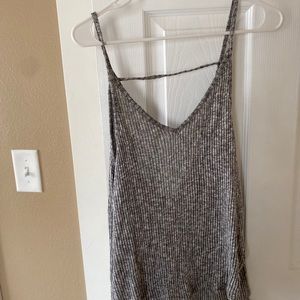 gray express tank top